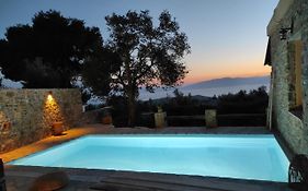 Evia Family House